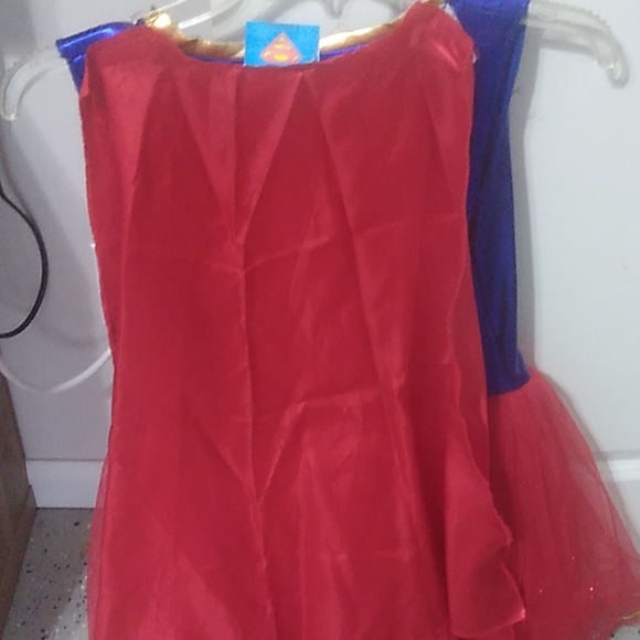Super girl costume - Picture 2 of 3